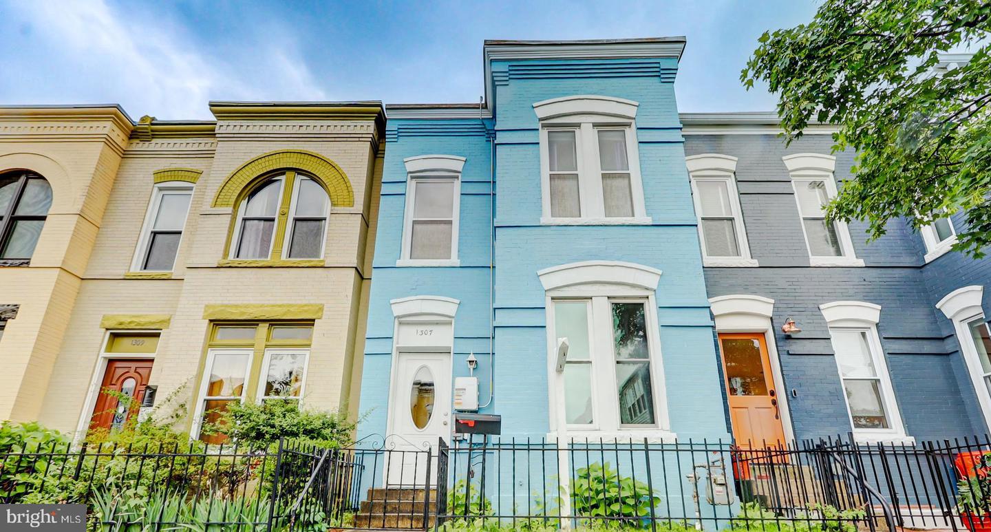 1307 Emerald Street NE, Washington