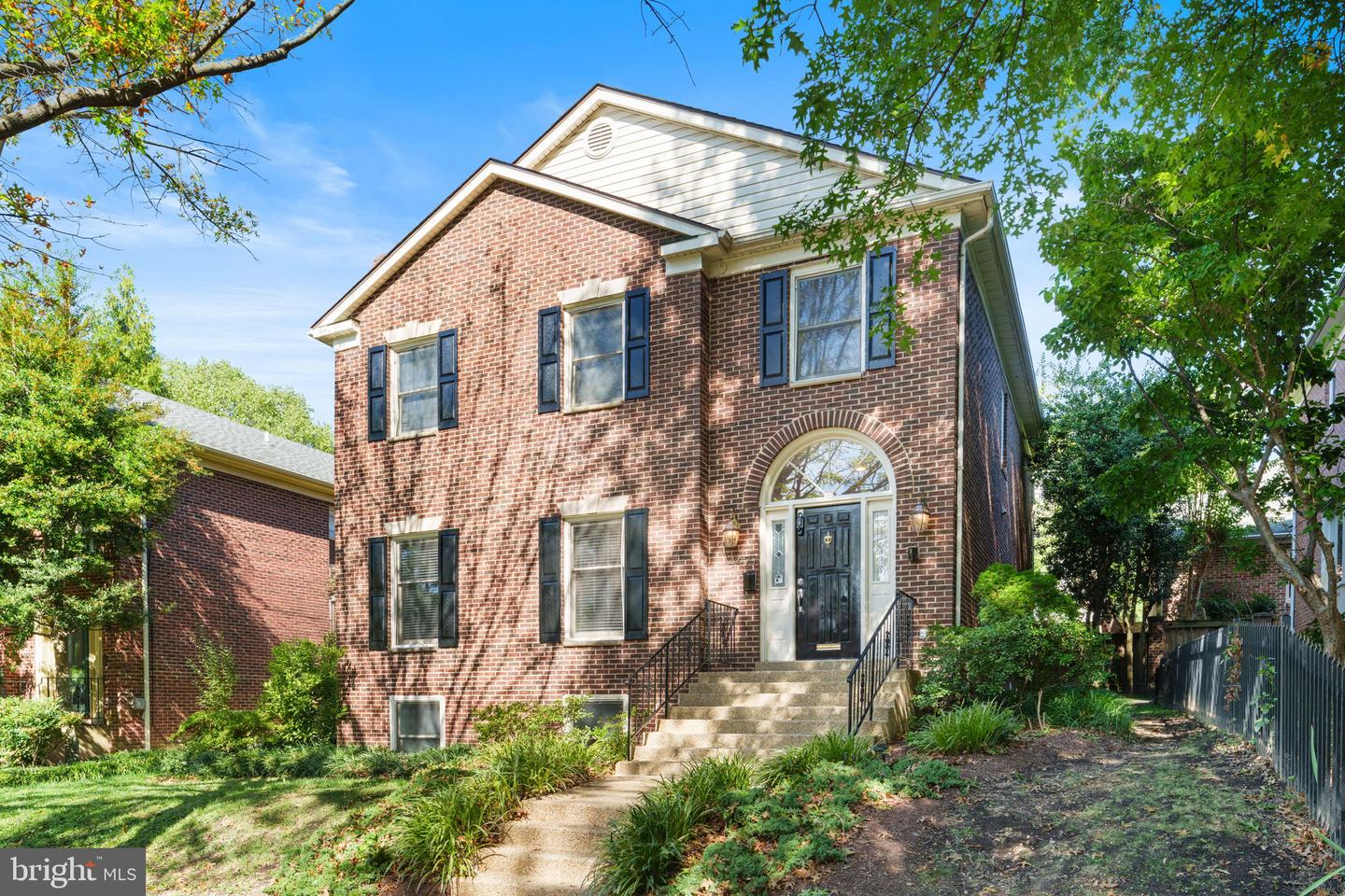 4477 Salem Lane NW, Washington
