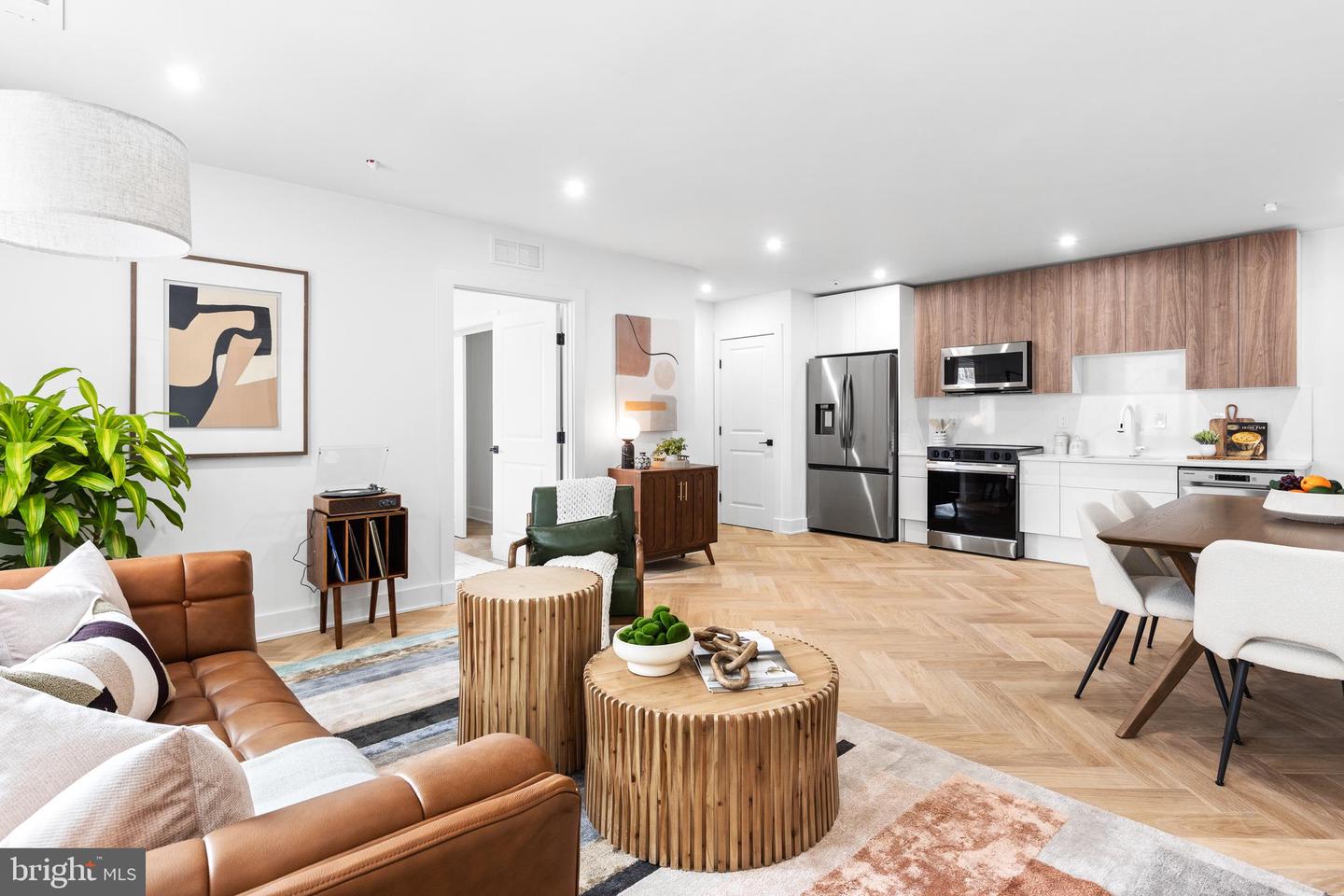 1124 Florida NE #206, Washington