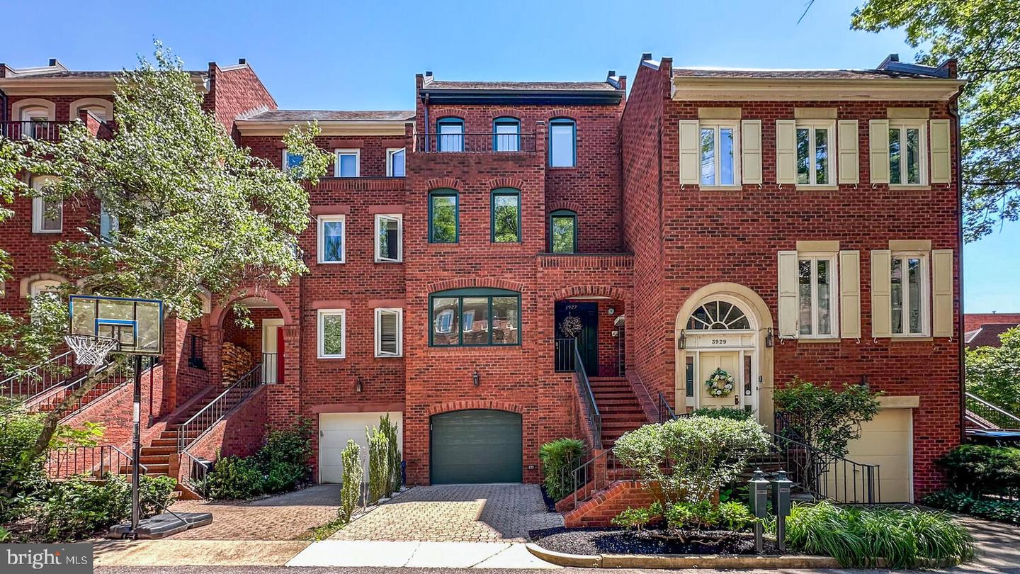 3927 Georgetown Court NW, Washington