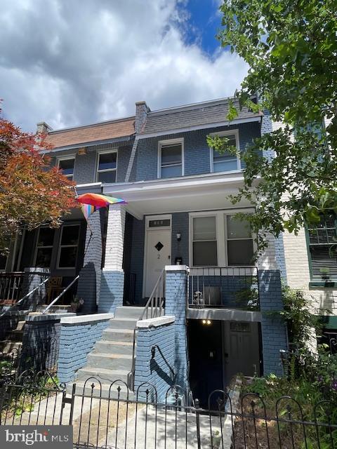 906 I Street SE #1