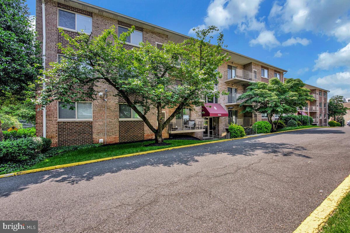 7054 Eastern Avenue NW #103, Washington