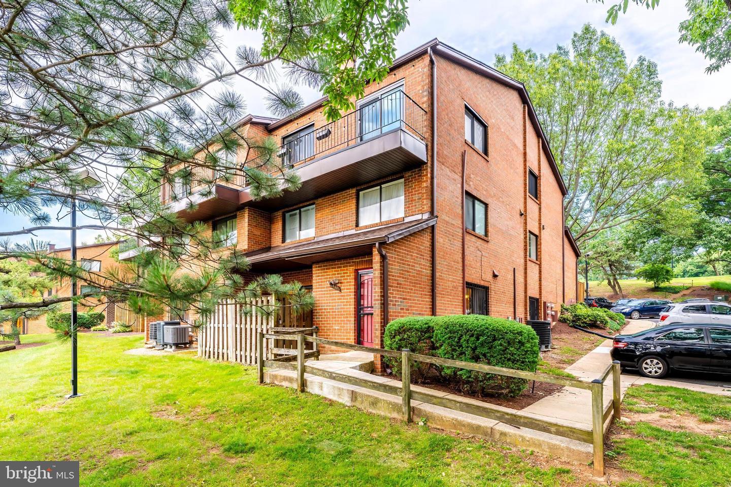 3460 Summit Court NE #3460, Washington