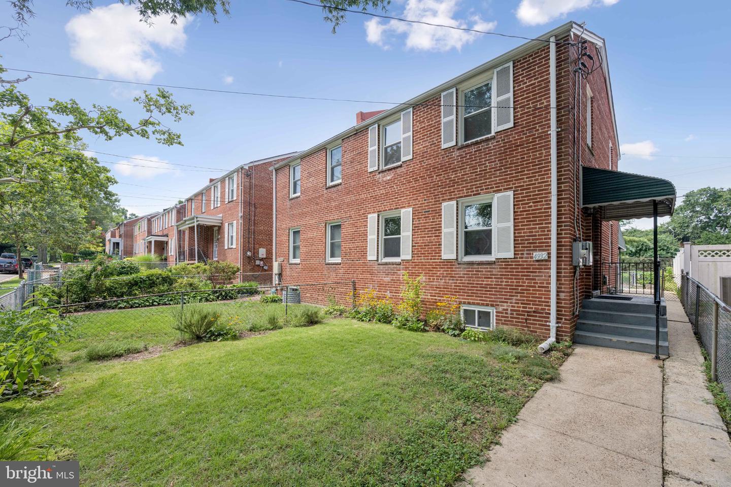4932 11th Street NE, Washington