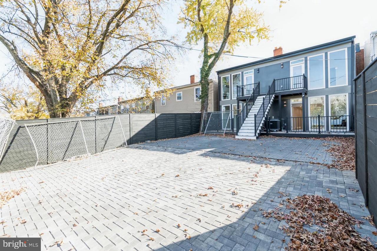 1352 Bryant Street NE #p-1