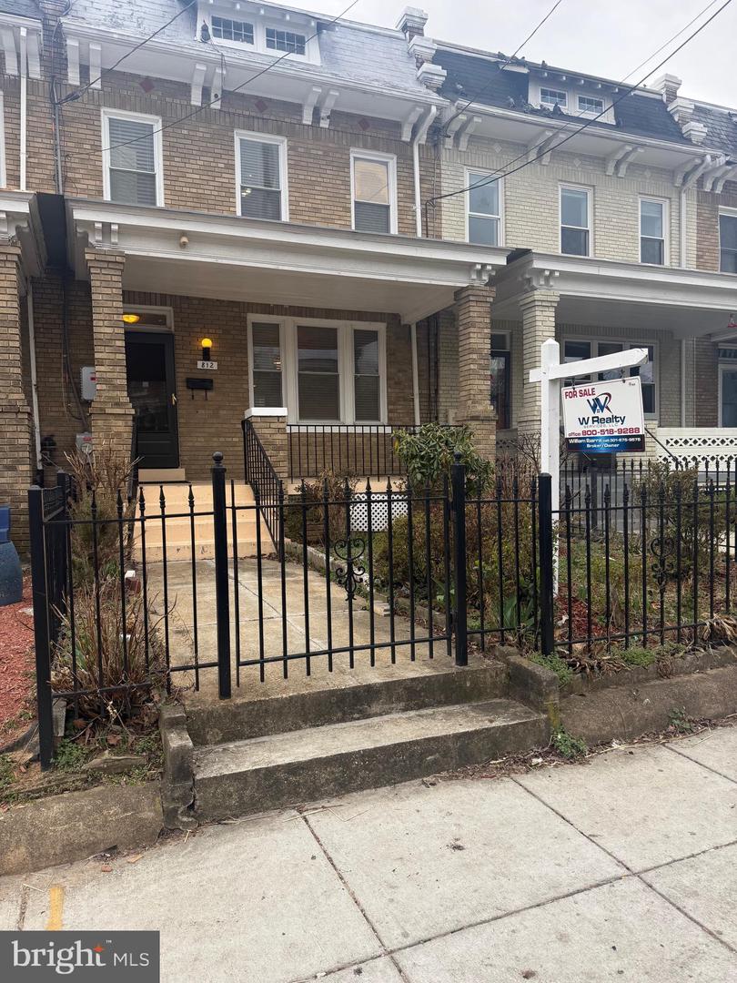 812 Emerson Street NW, Washington