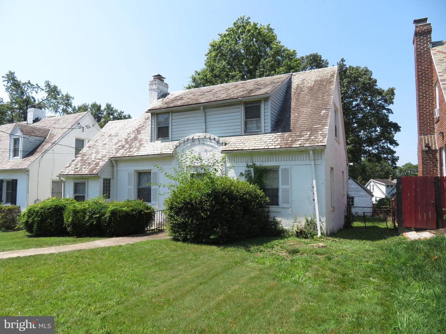 2418 South Dakota Avenue NE, Washington