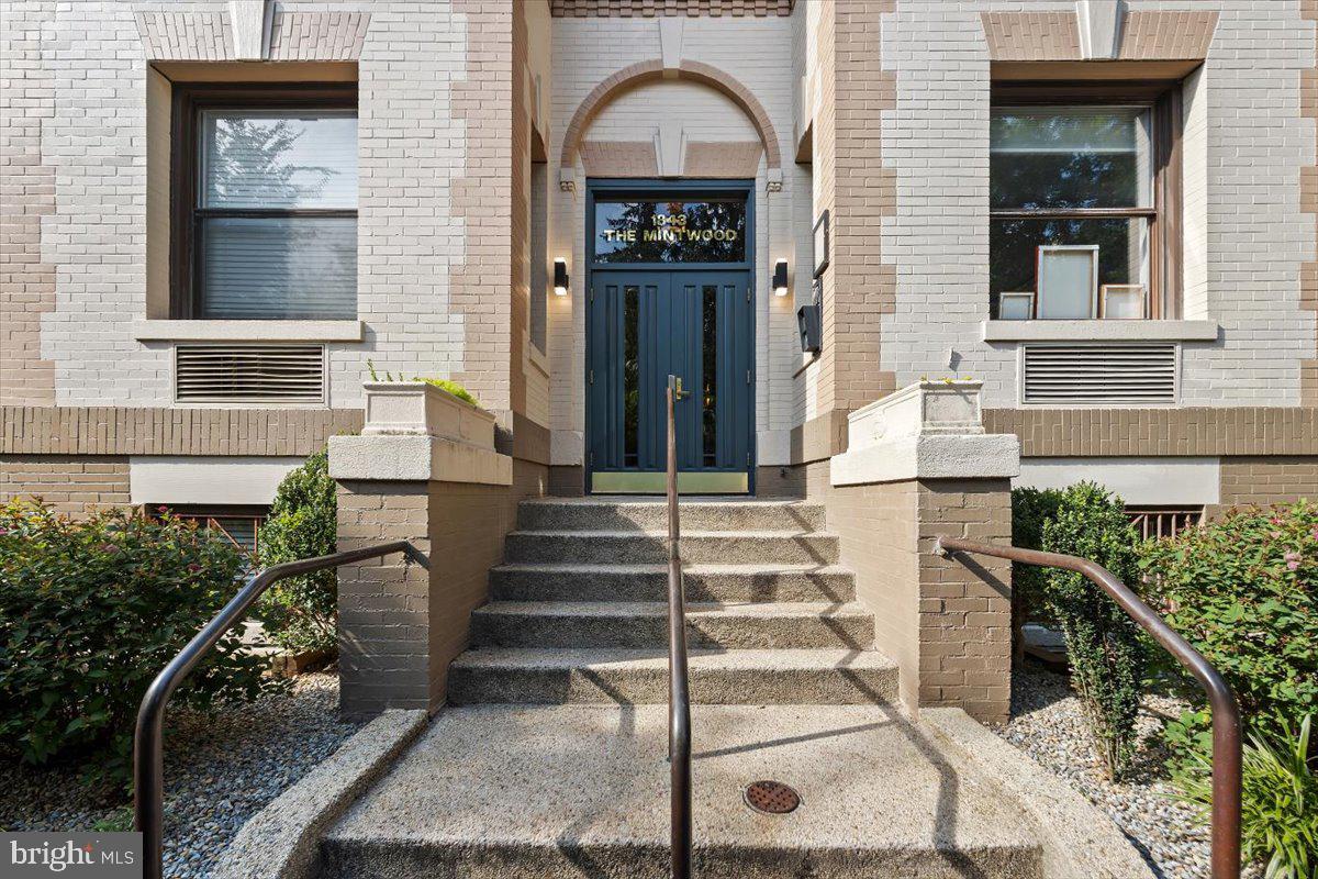 1843 Mintwood Place NW #207, Washington