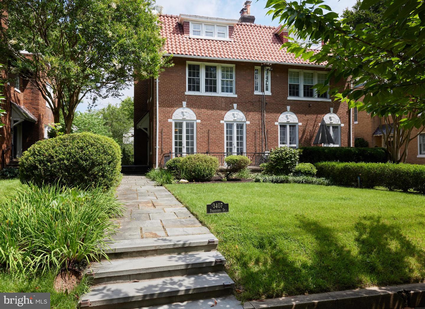 3407 Fessenden Street NW, Washington