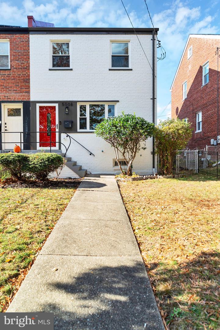 5008 11th Street NE, Washington