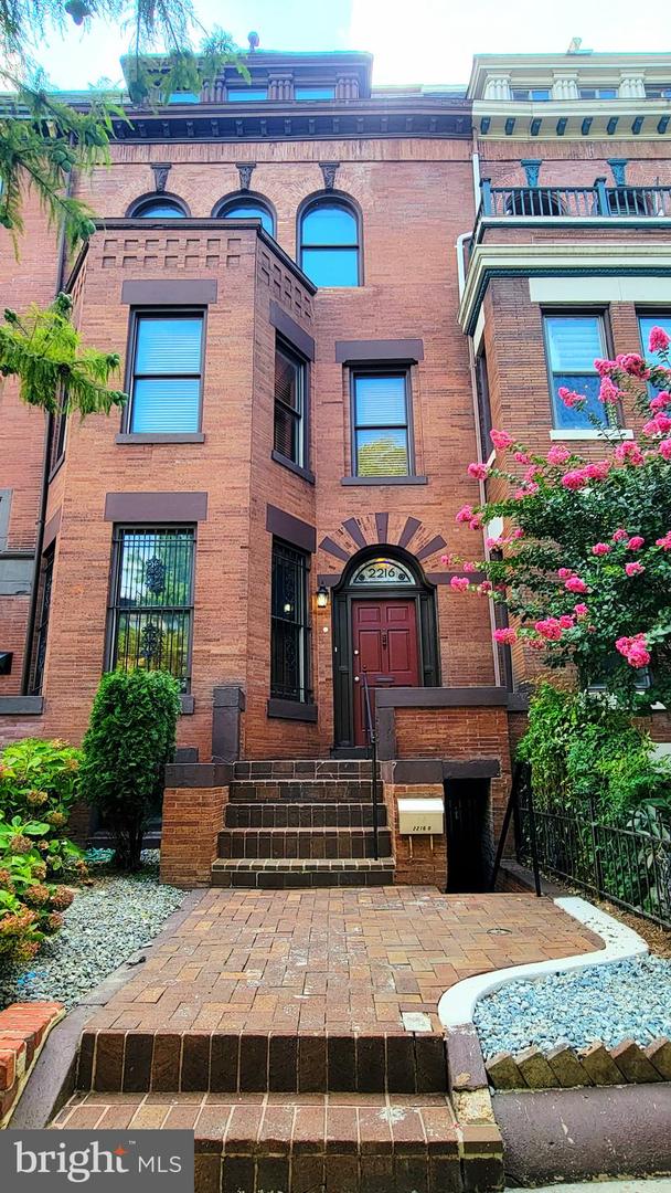 2216 1st Street NW, Washington