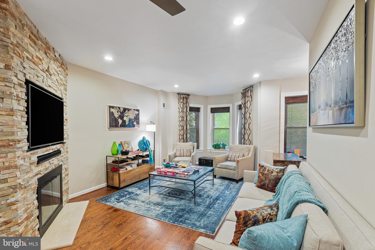 633 Elliott Street NE, Washington