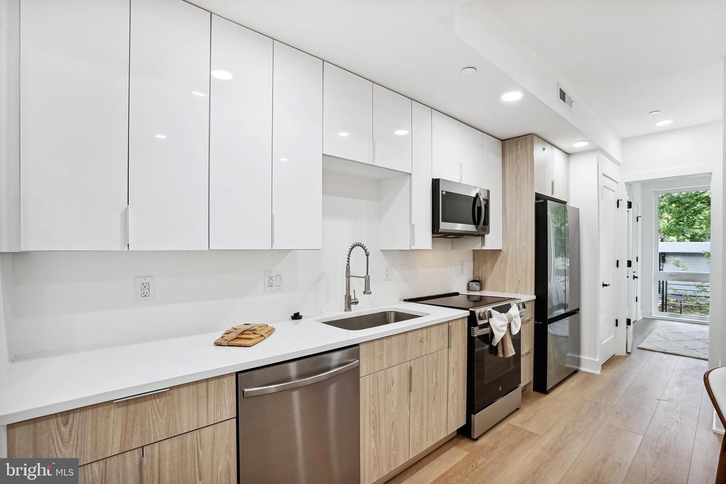 1372 Bryant Street NE #3a, Washington