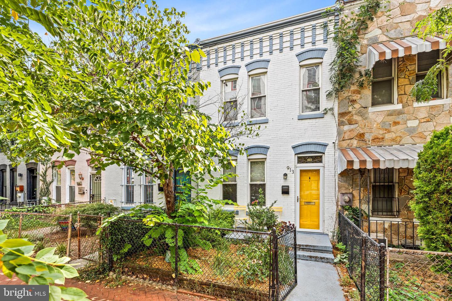 913 4th Street NE, Washington