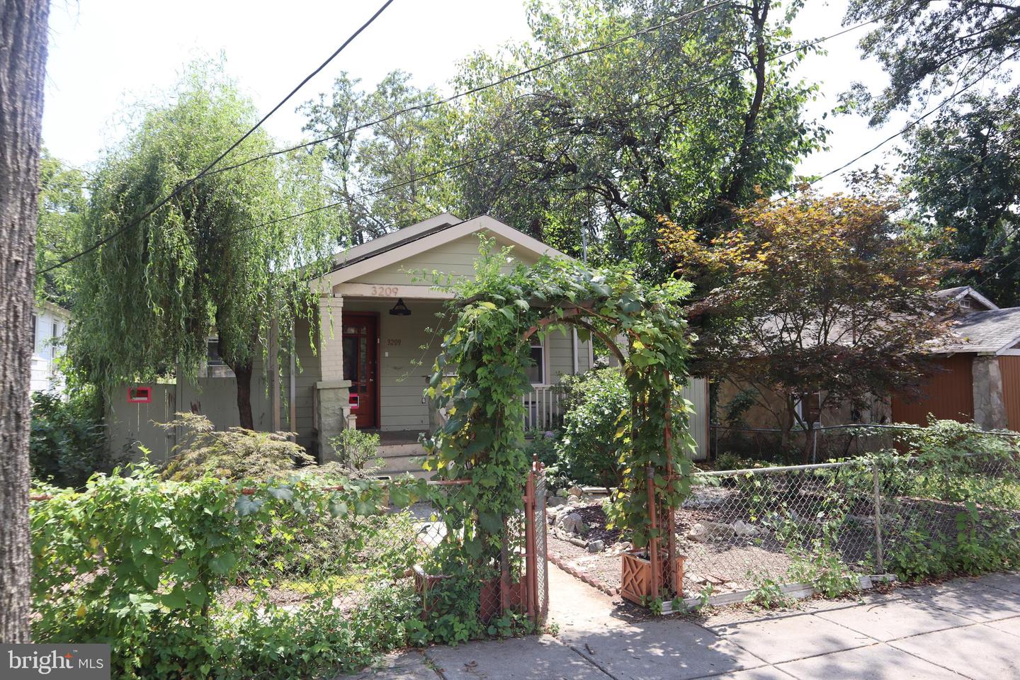 3209 E Street SE, Washington