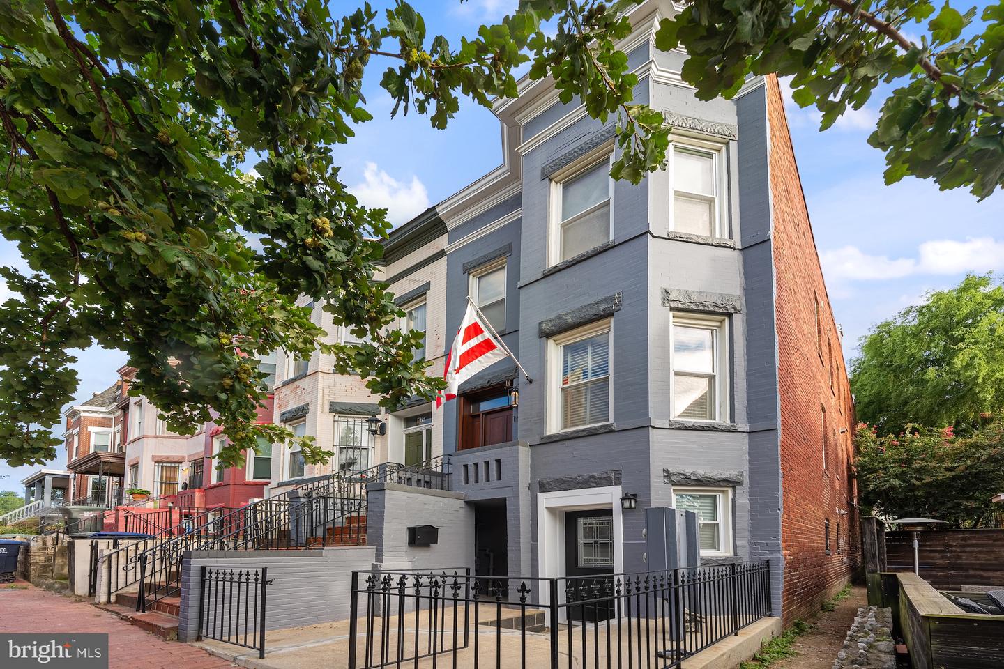 15 Seaton Place NE #1, Washington