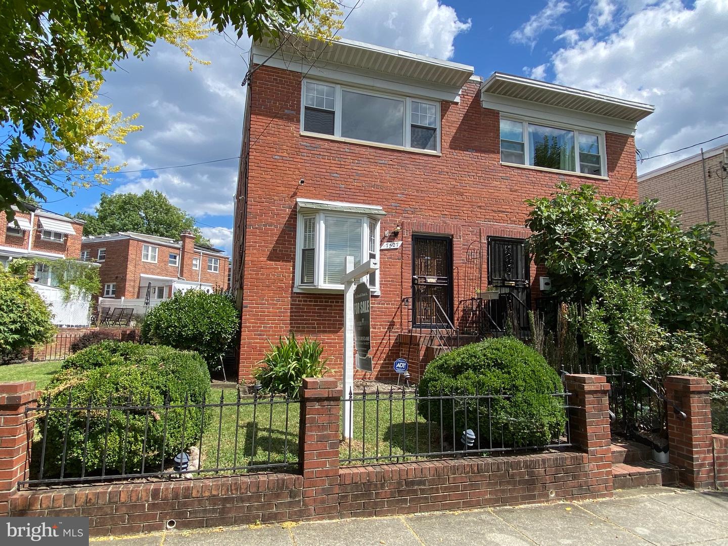 7527 8th Street NW, Washington