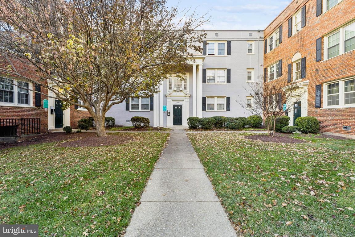 2037 38th Street SE #301, Washington