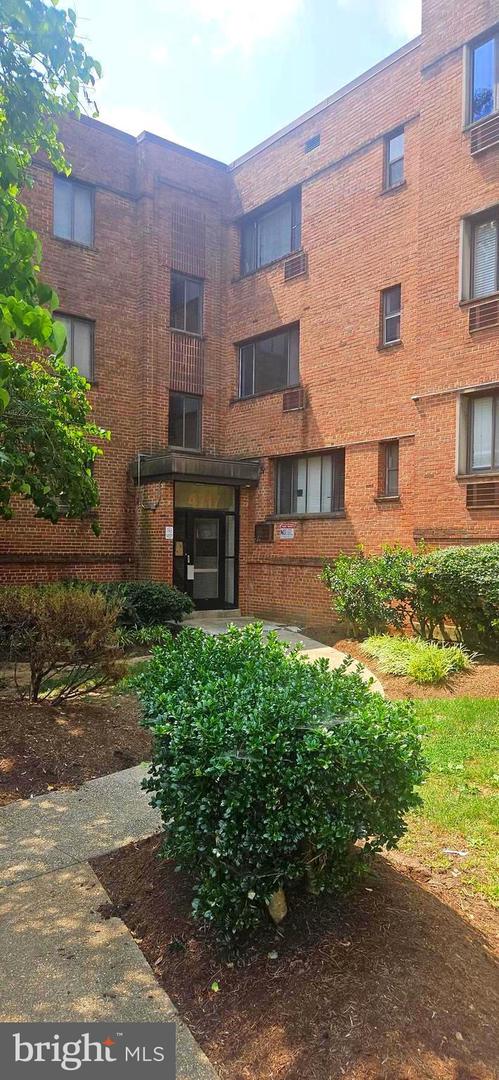 4717 1st Street SW #303