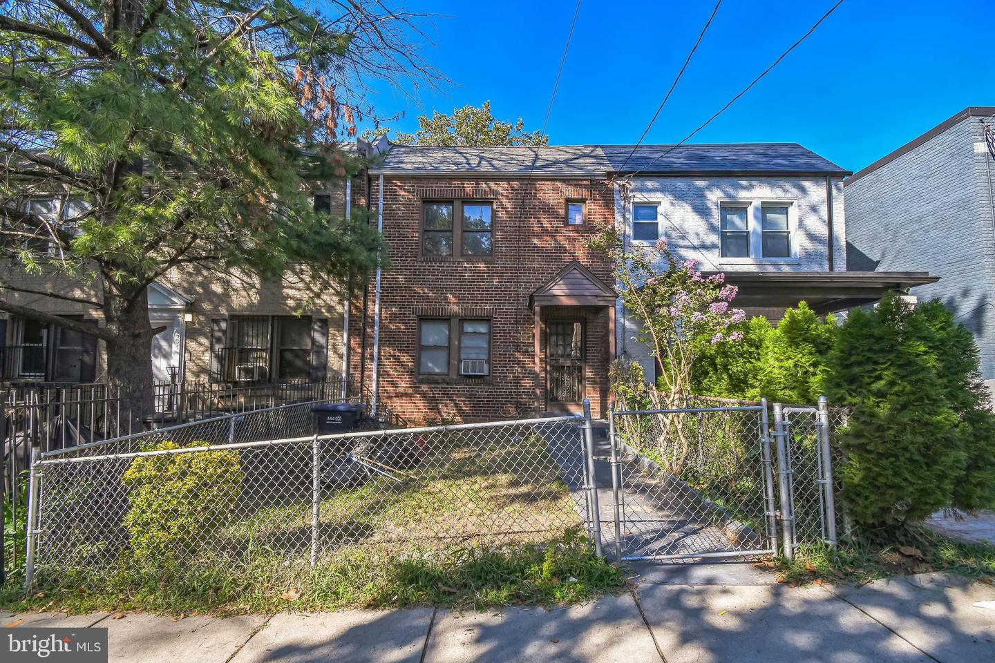 1638 V Street SE, Washington