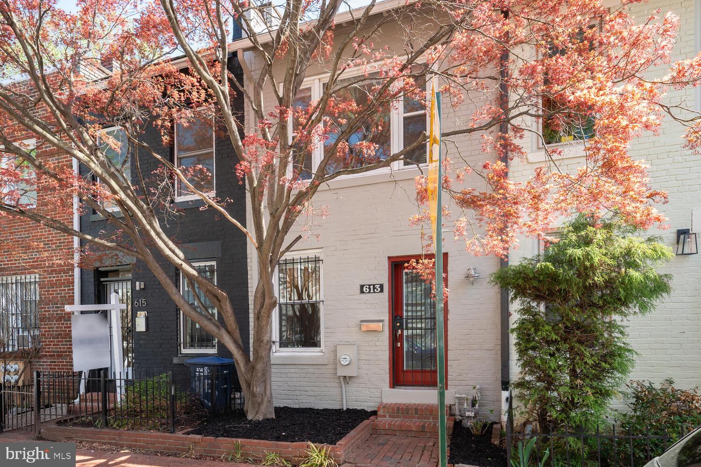 613 14th Place NE, Washington