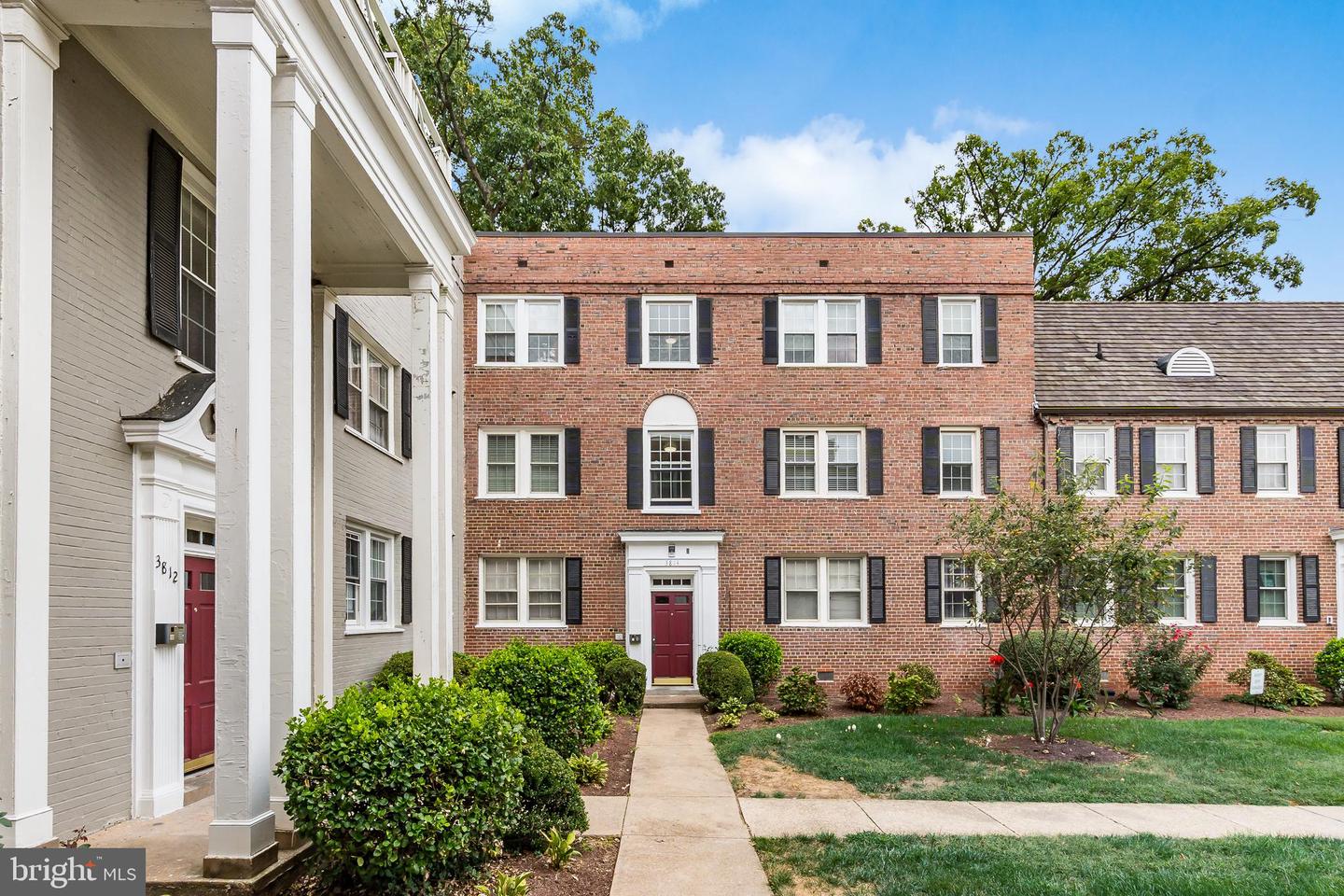 3814 V Street SE #101