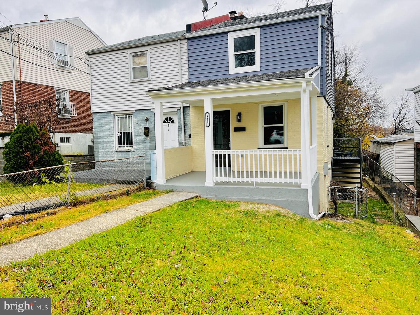 829 50th Place NE, Washington