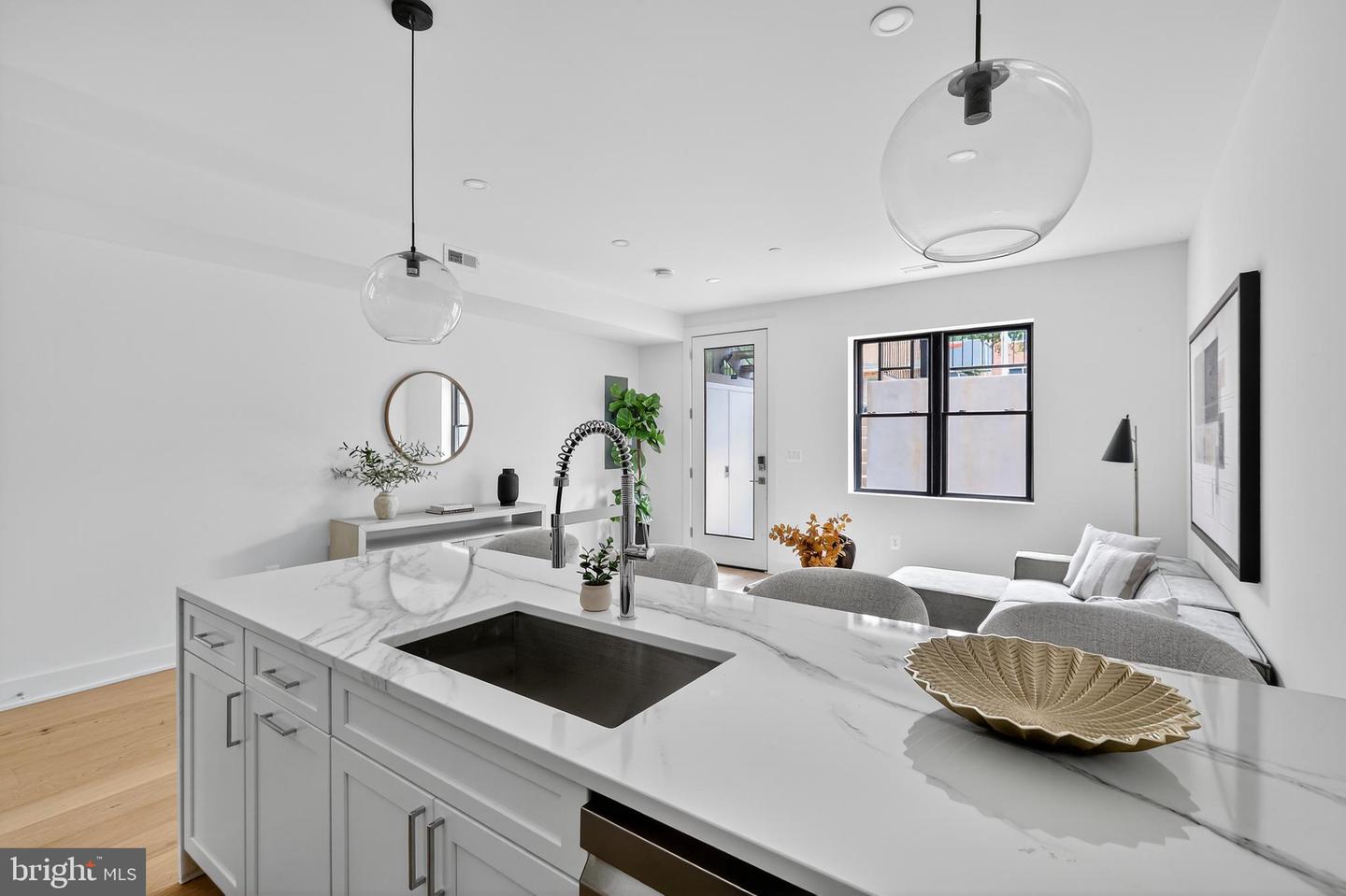828 21st Street NE #1, Washington