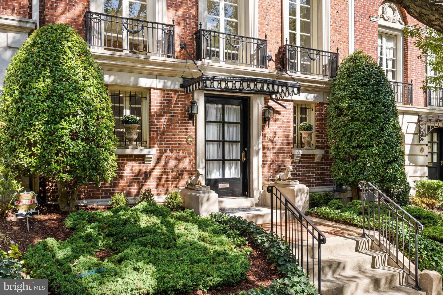 2125 Bancroft Place NW, Washington