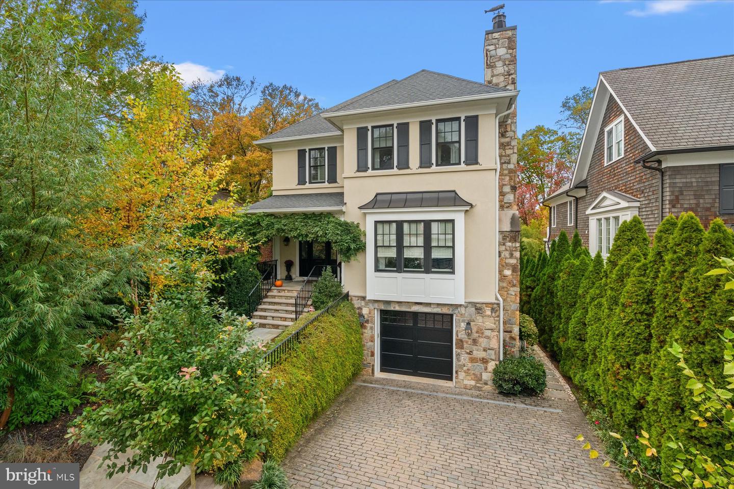 2334 King Place NW, Washington