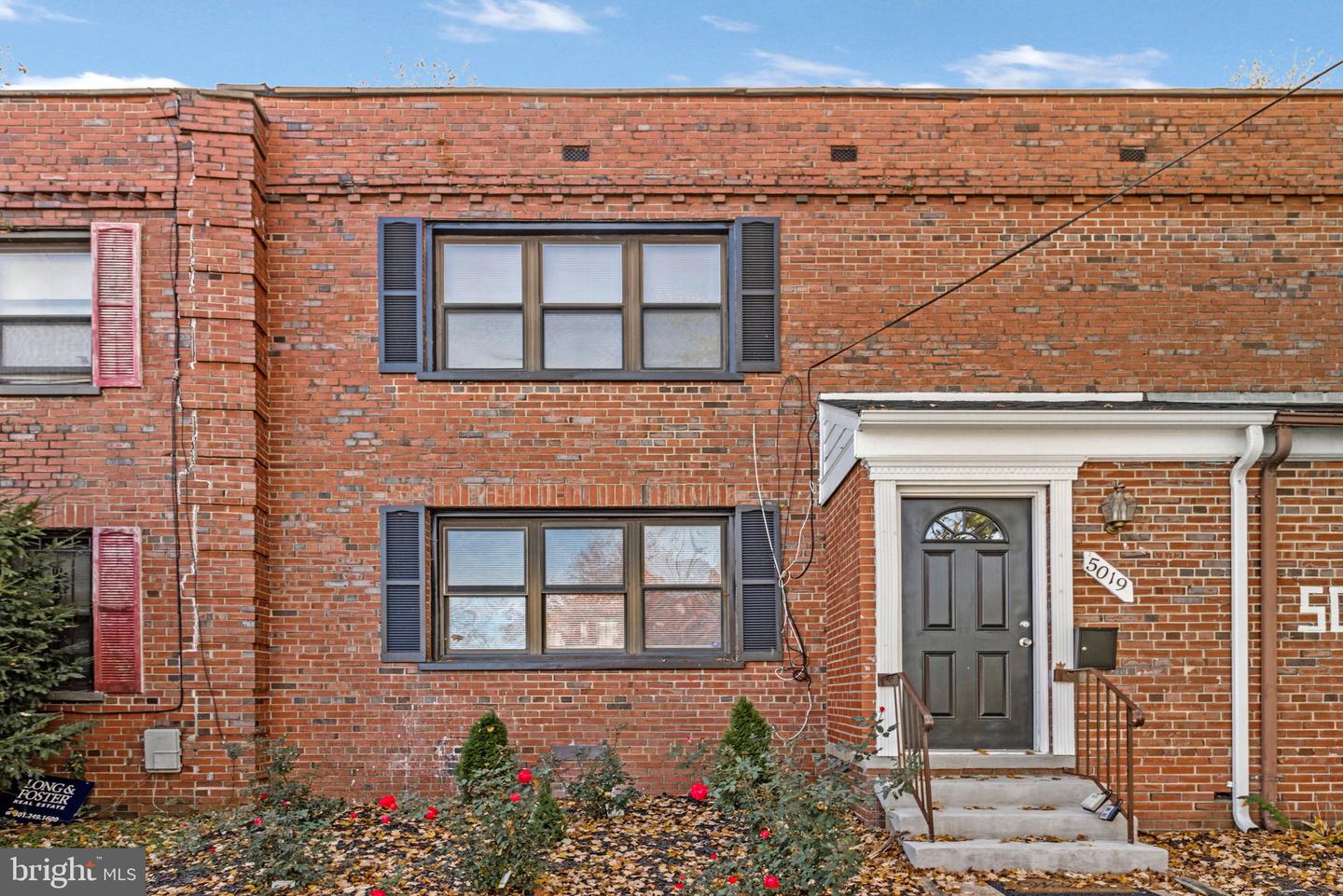 5019 Just Street NE, Washington