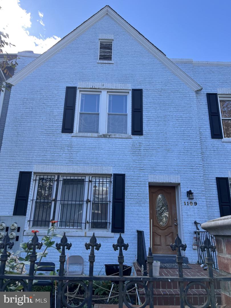 1109 Penn Street NE #4