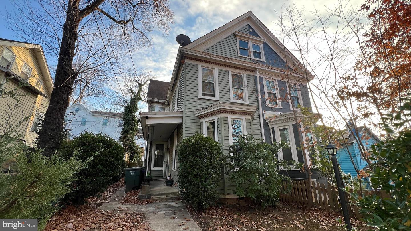 1241 Perry Street NE, Washington