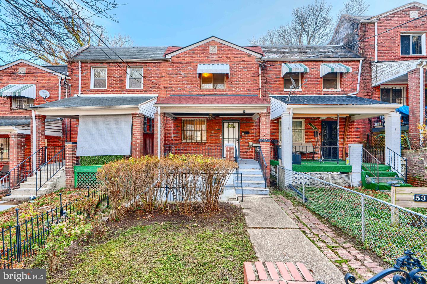 537 42nd Street NE, Washington