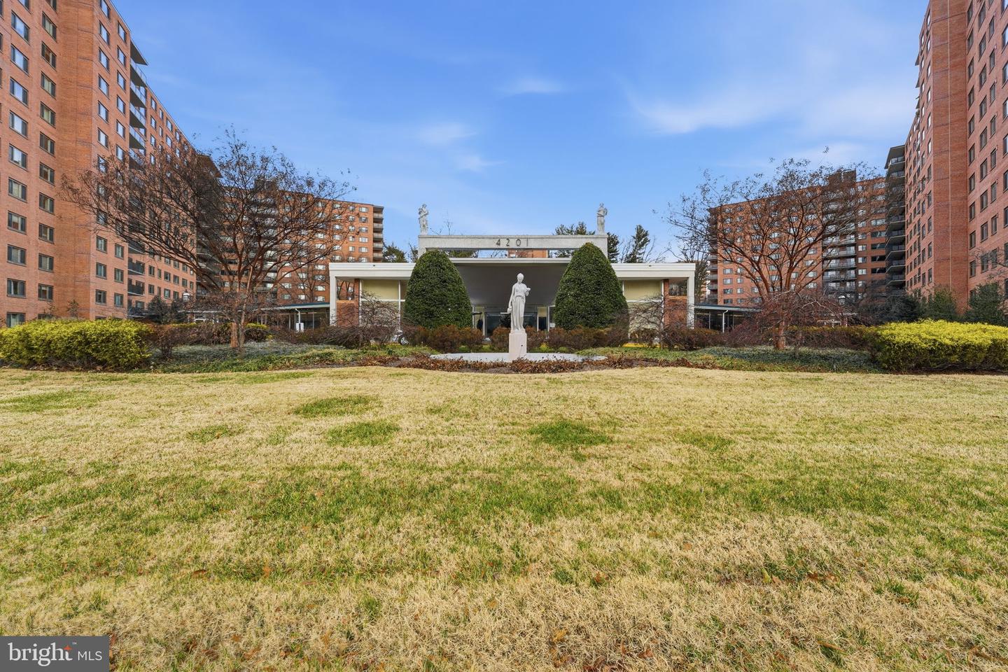 4201 Cathedral Avenue NW #905e, Washington