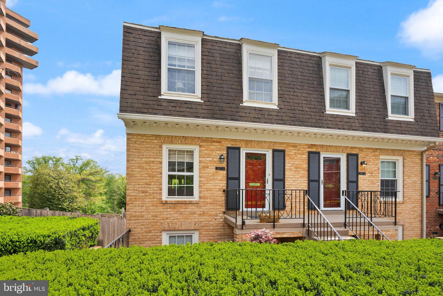 3267 Sutton Place NW #c, Washington
