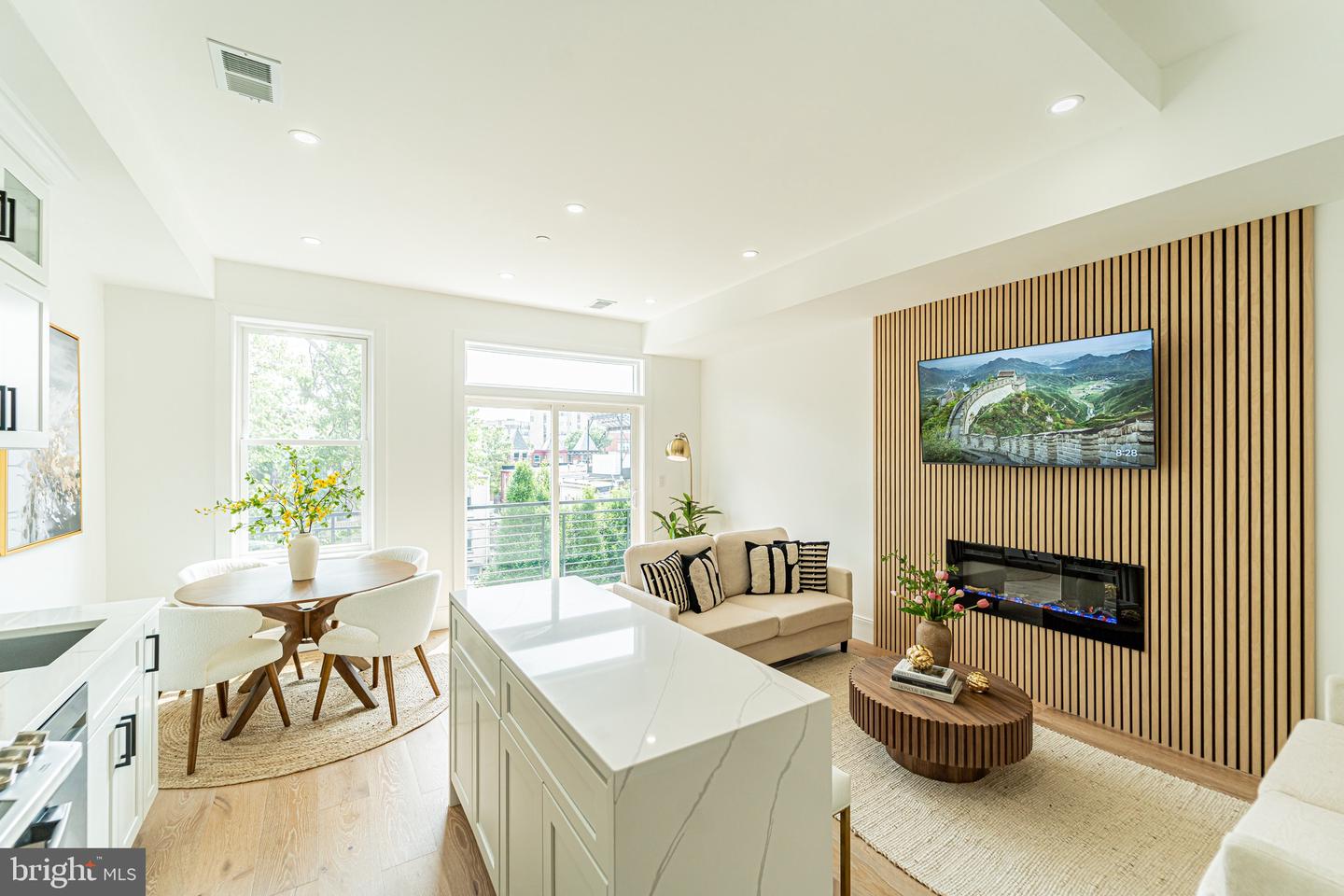 2517 Ontario Road NW #ph8, Washington