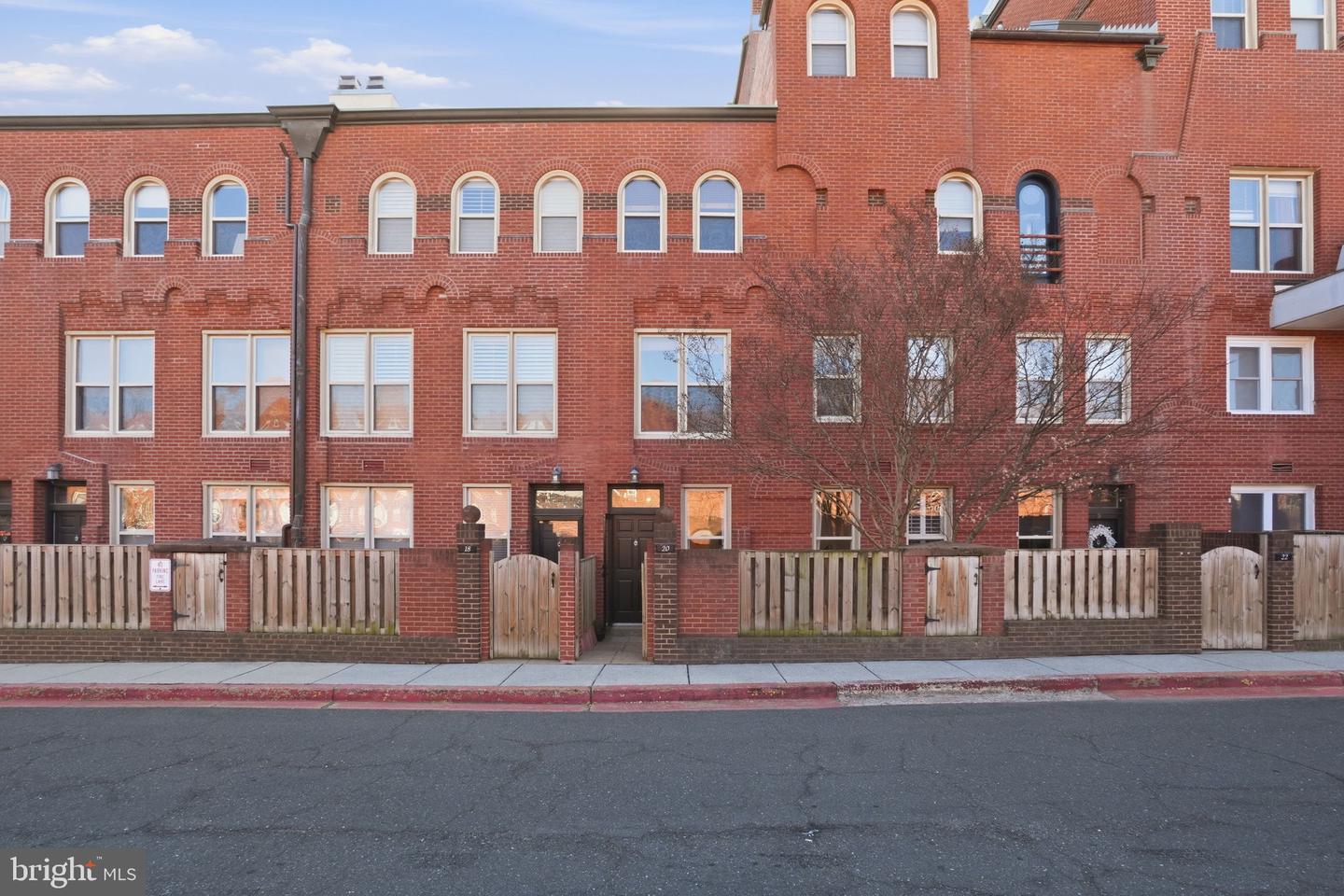 20 15th Street NE #20, Washington