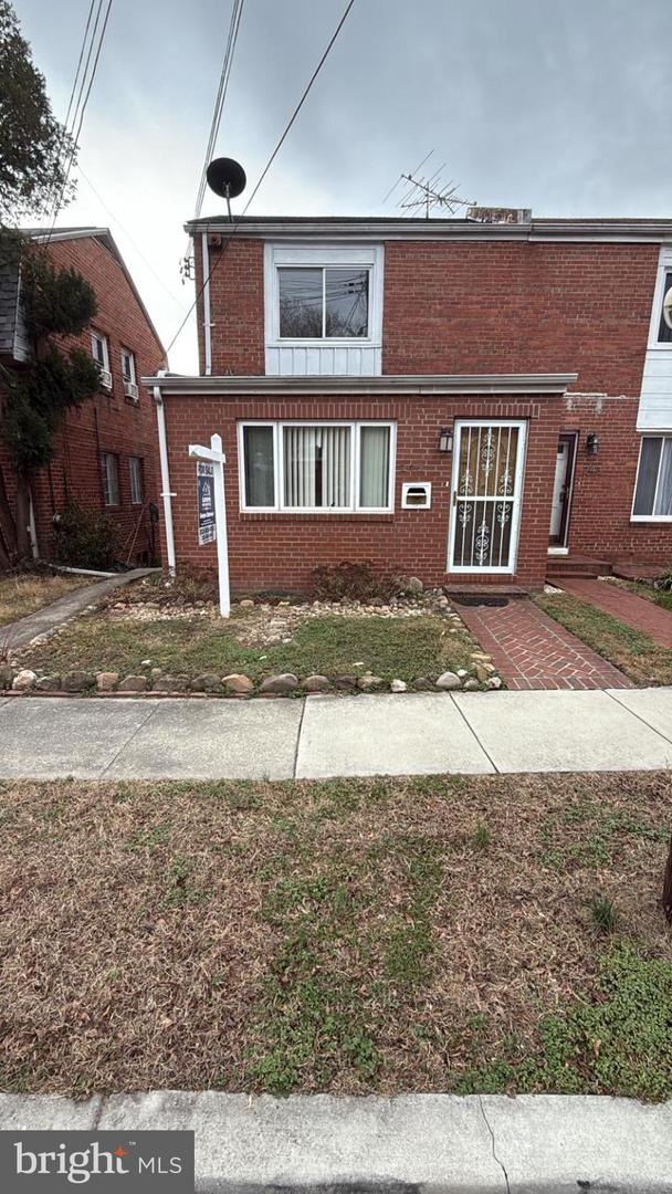 245 Nicholson Street NE