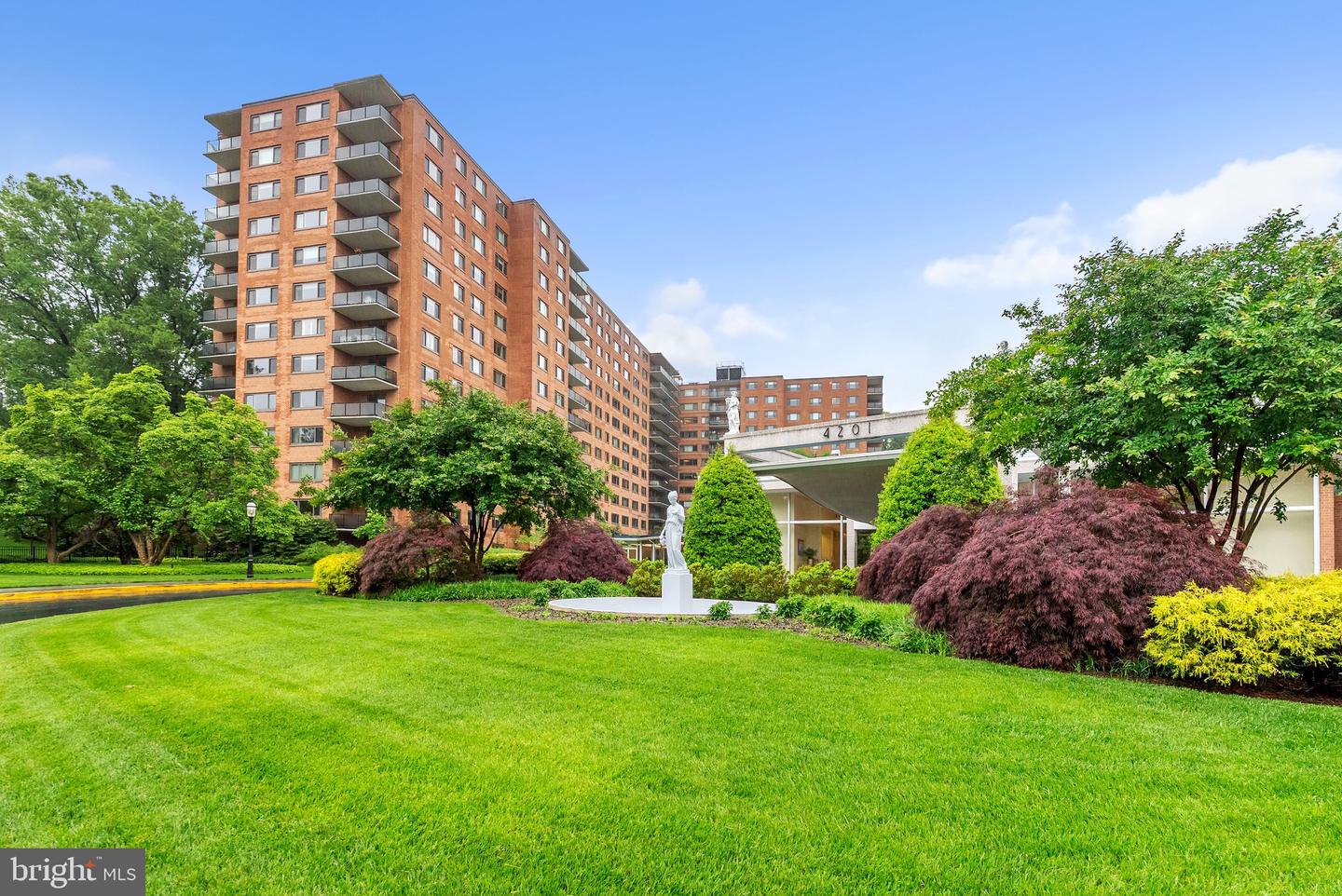 4201 Cathedral Avenue NW #918w