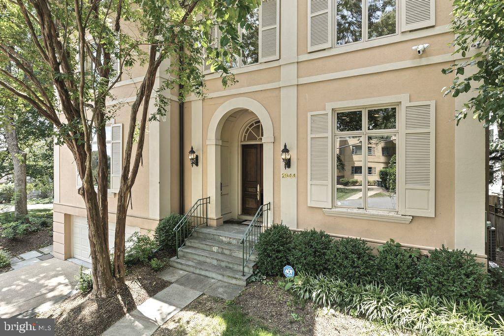 2944 University Terrace NW, Washington