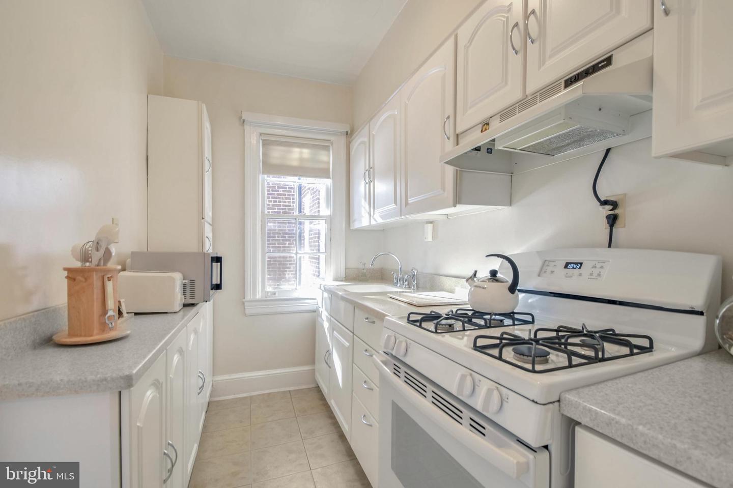 236 Farragut Street NW #h-203
