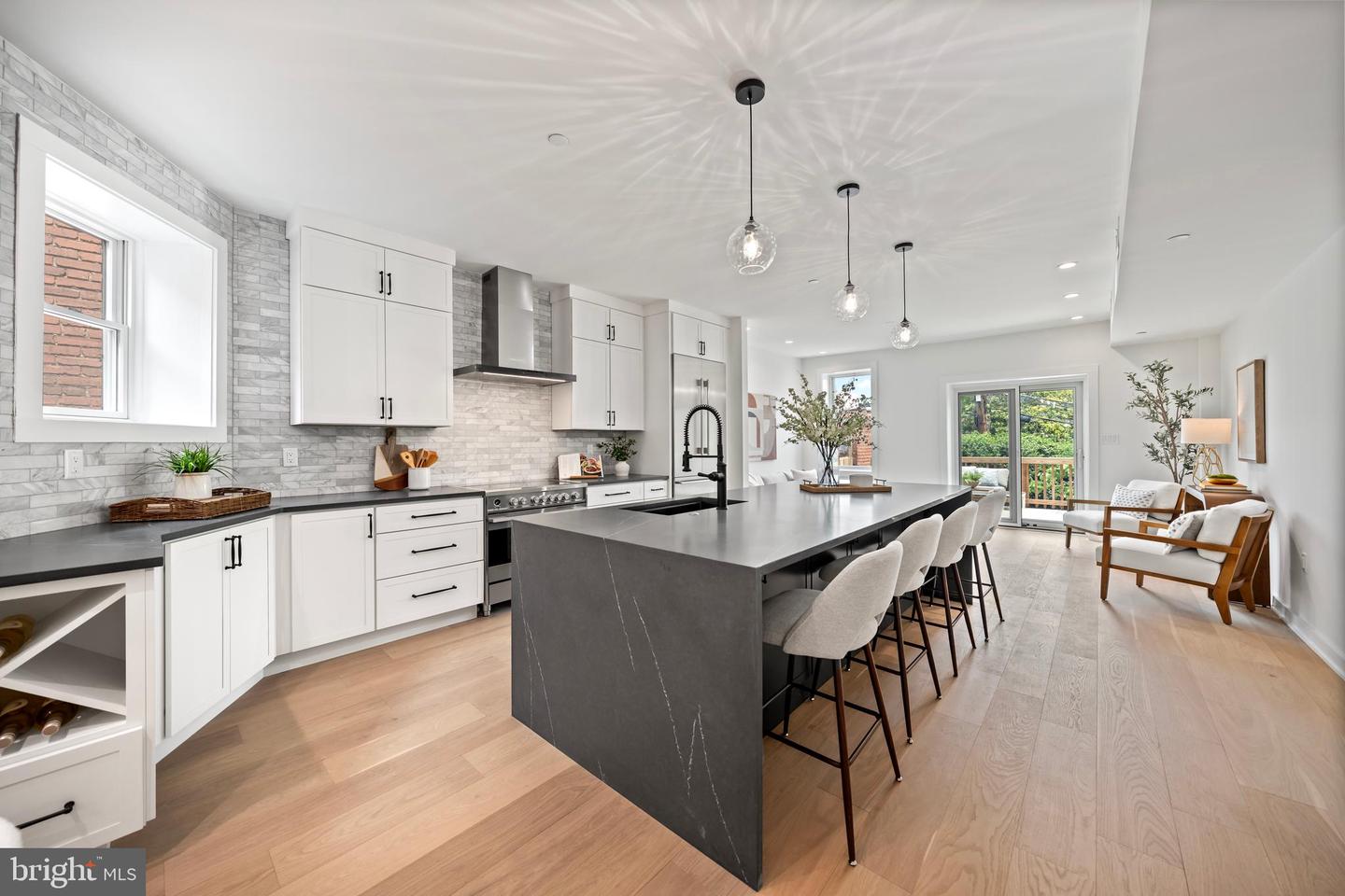 131 11 Street NE #3