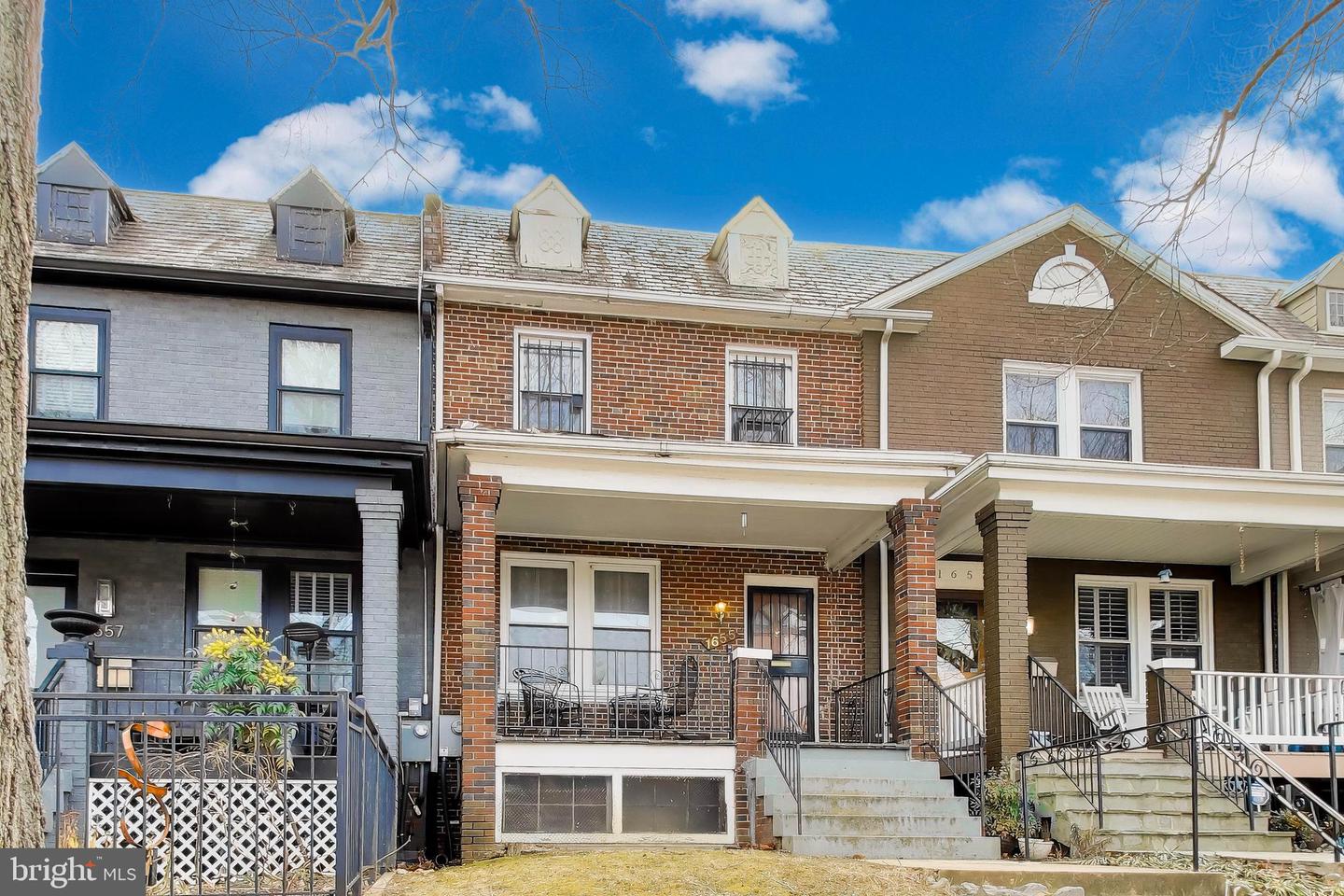 1655 C Street NE, Washington