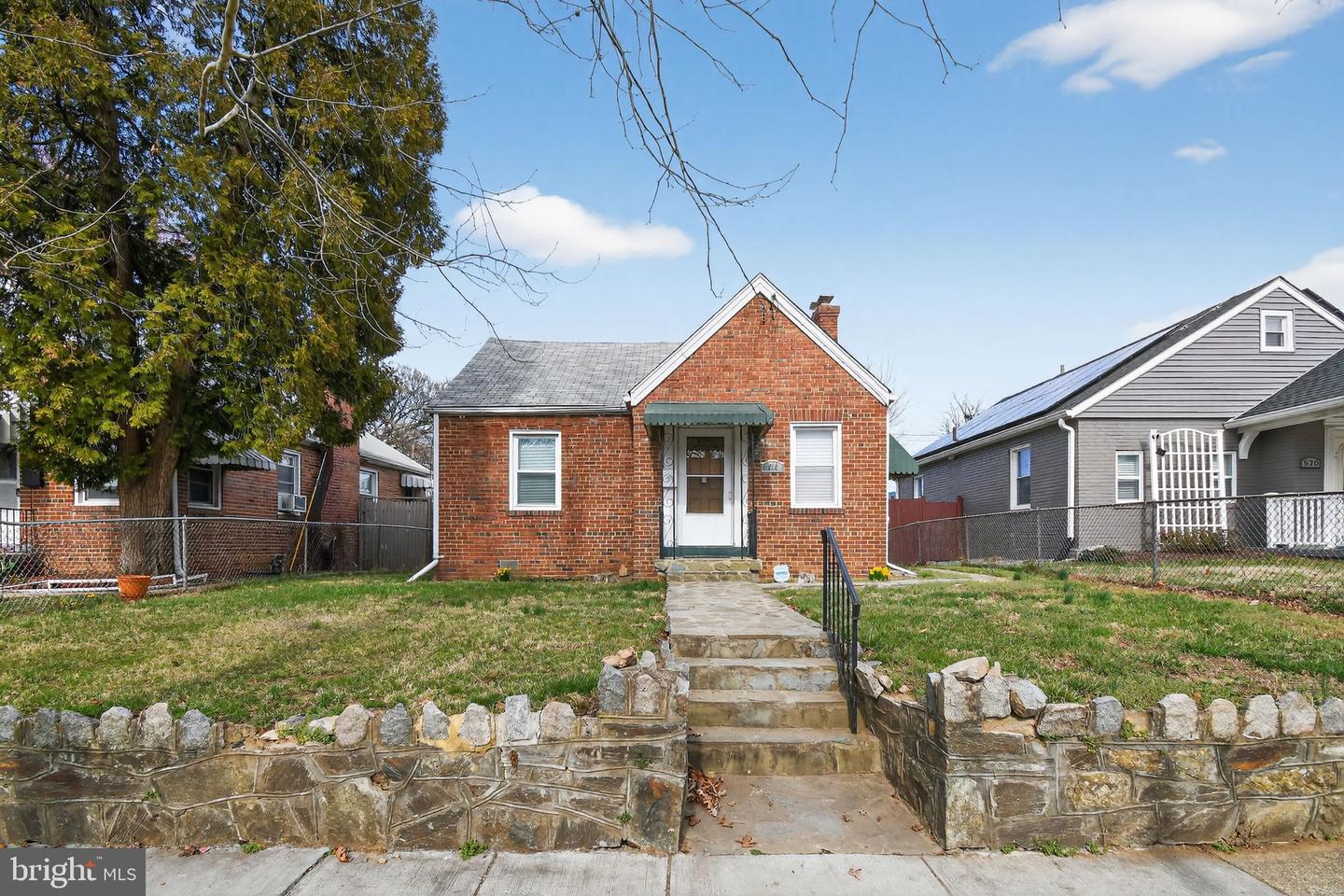 516 Lebaum Street SE, Washington