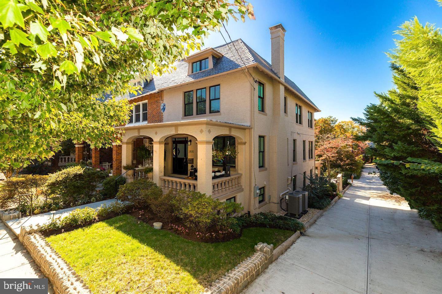 2820 Bellevue Terrace NW, Washington