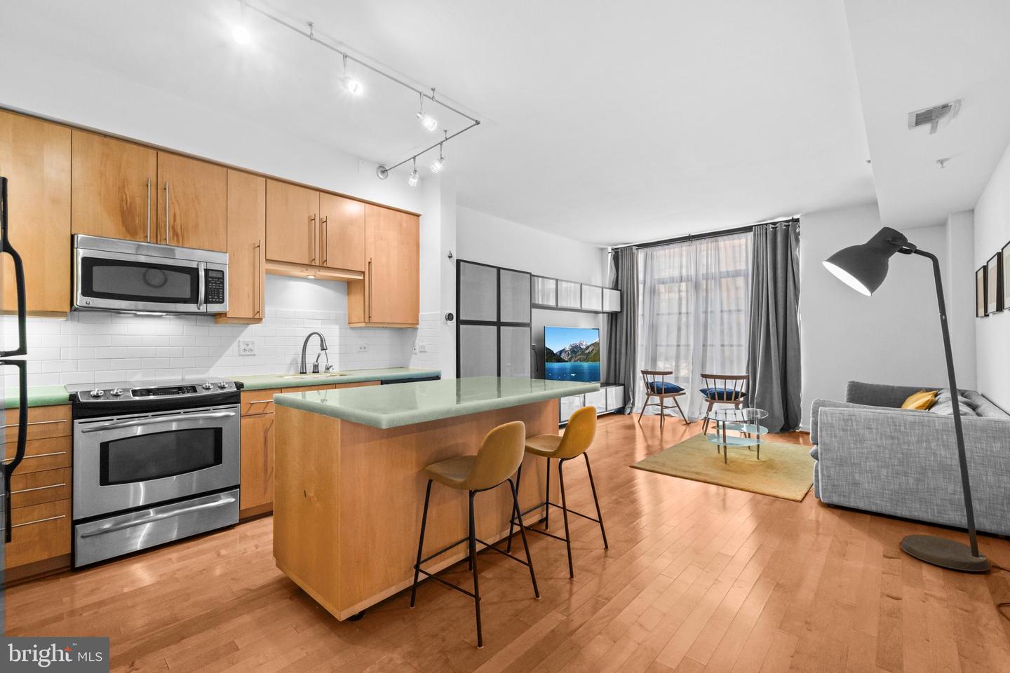 437 New York Avenue NW #206