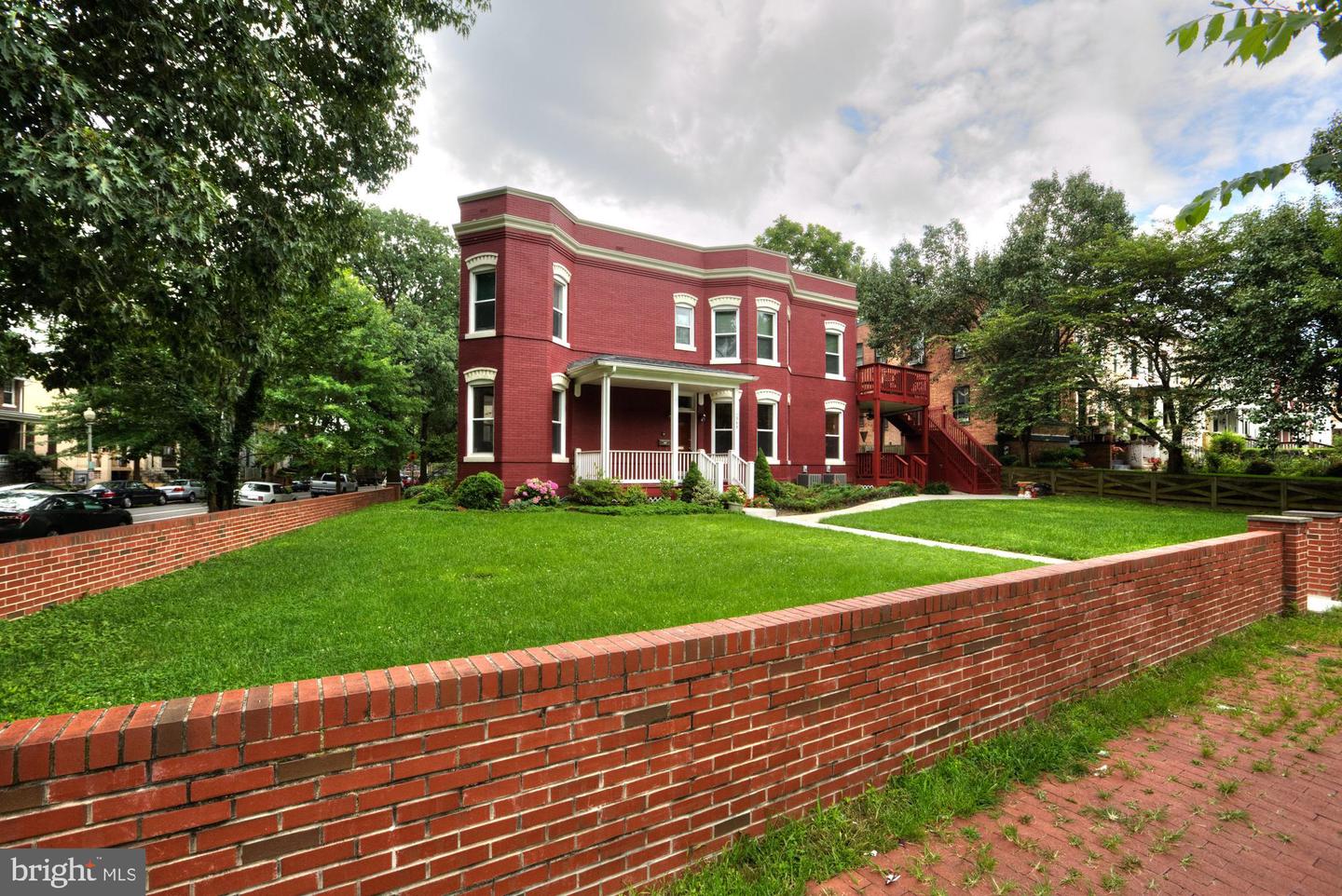 229 14th Street SE #2