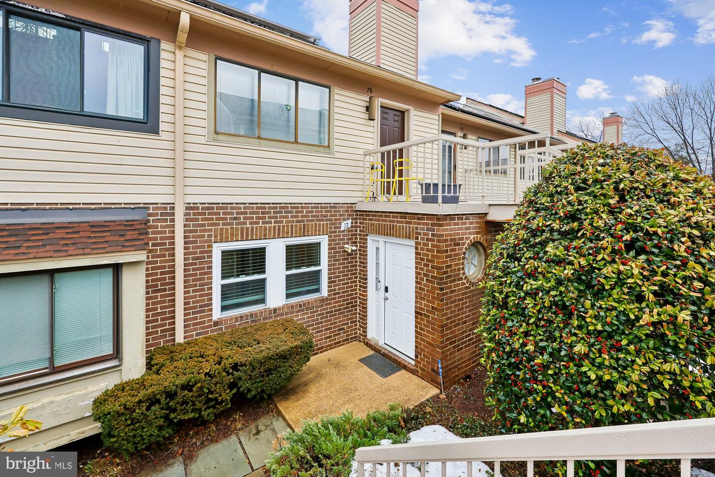 73 Hawthorne Court NE #73, Washington
