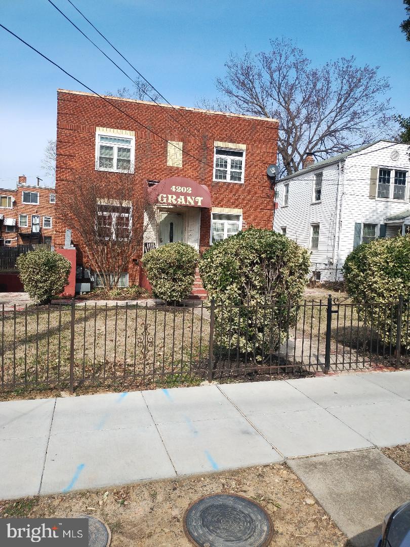 4202 Grant Street NE #202, Washington